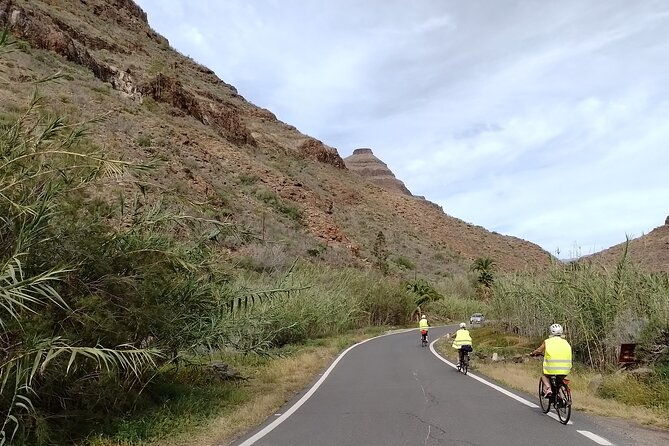 electric-bike-mountain-tour-optional-tapas-in-an-aboriginal-cave