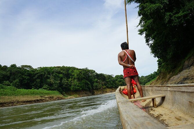 embera-indian-village-meeting-locals-and-learning-their-culture