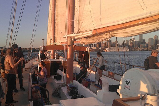 evening-colors-sunset-sail-tour-in-seattle