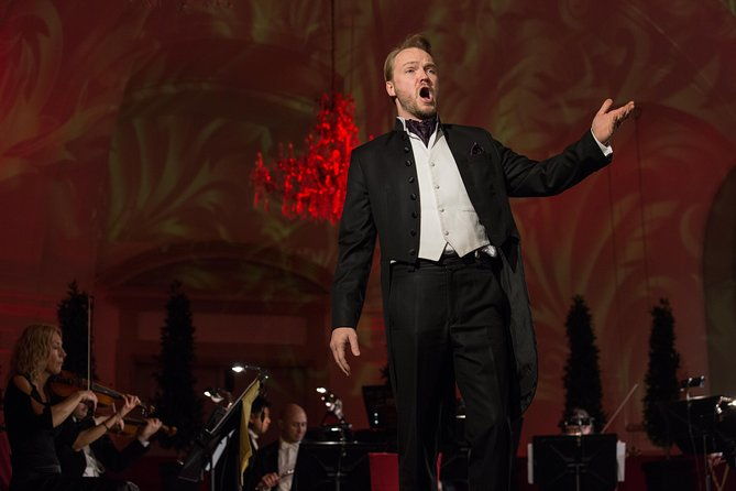 exclusive-evening-at-schonbrunn-palace-after-hours-audiotour-dinner-concert