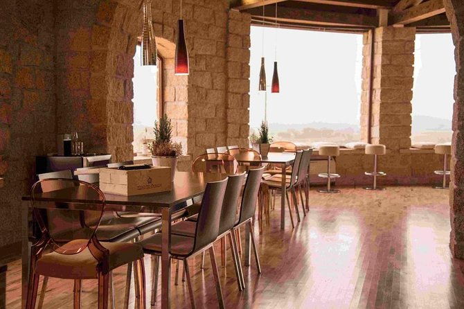 exclusive-private-tuk-tuk-tour-visit-to-a-sardinian-winery-4