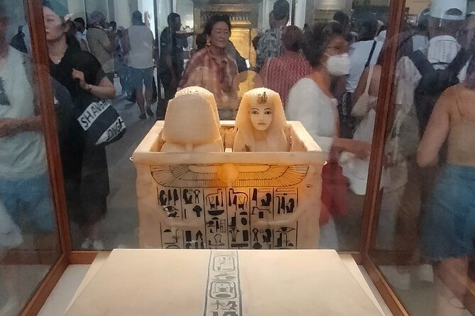 exclusive-visit-to-the-egyptian-museum-in-tahrir