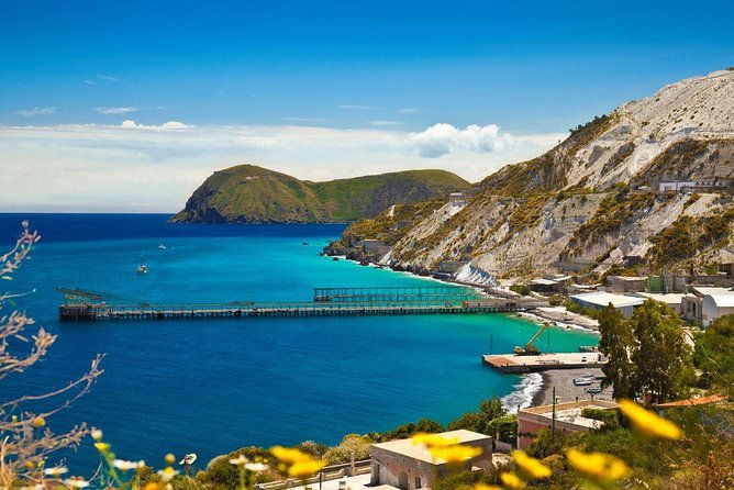excursion-to-stromboli-lipari-vulcano-from-tropea-4