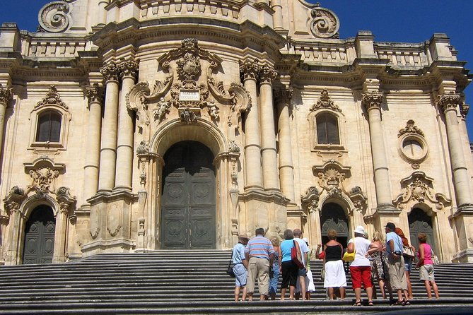excursions-tour-of-the-4-baroque-cities-of-the-val-di-noto
