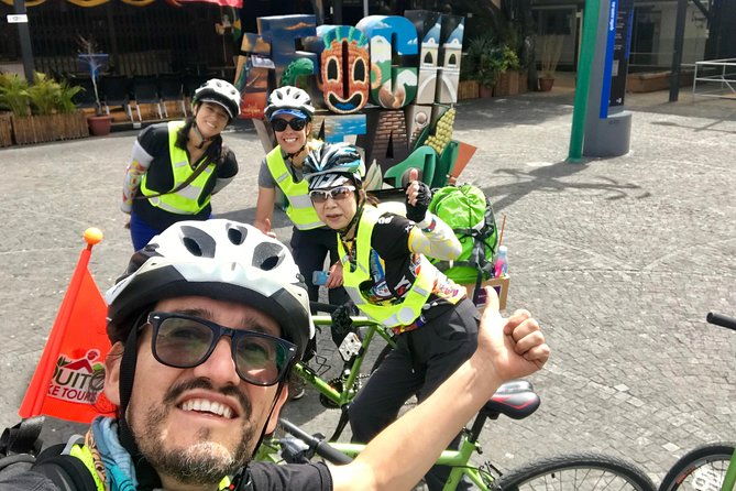 explore-urban-quito-on-a-bike-private-tours