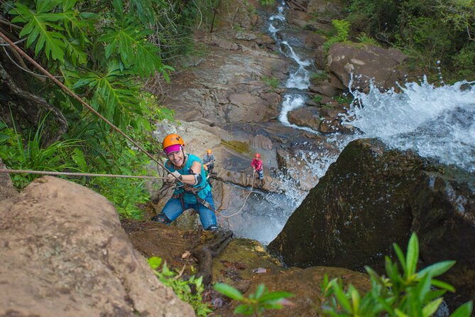 extreme-waterfall-rappelling-zipline-combo-at-bocawina-antelope-falls