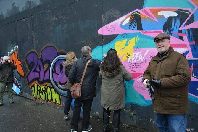falls-road-murals-walking-tour-with-former-prisoners
