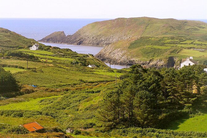 fastnet-rock-lighthouse-cape-clear-island-tour-from-schull-west-cork