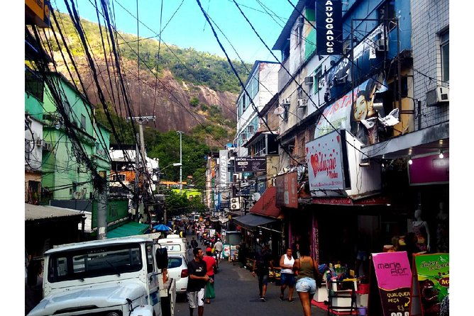 favela-tour-in-rocinha-with-transfer