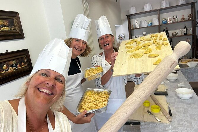 fettuccine-ravioli-class-in-assisis-home-style-cooking-school