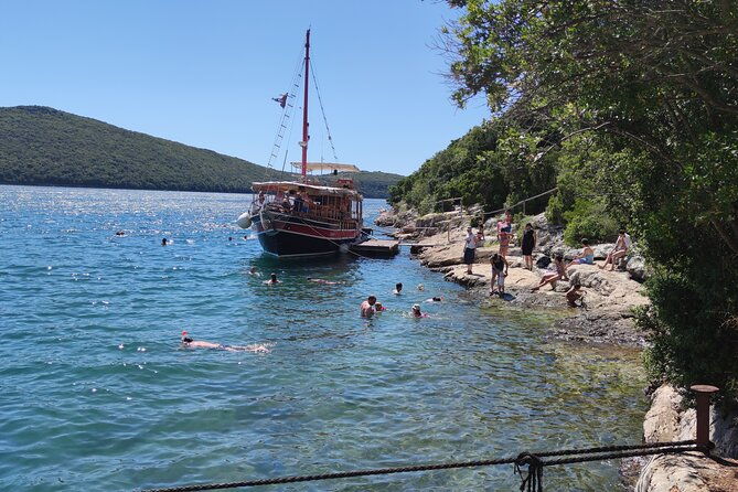 fish-picnic-excursion-on-kristofor-boat