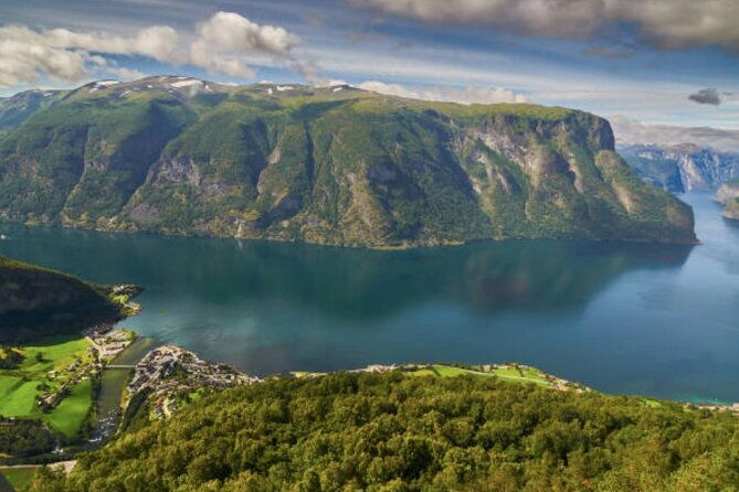 flam-the-spectacular-stegastein-viewpoint-tour-small-group-2