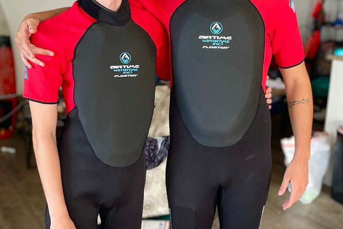 flotation-therapy-rental-float-suits-goggles-headphones-24-hr