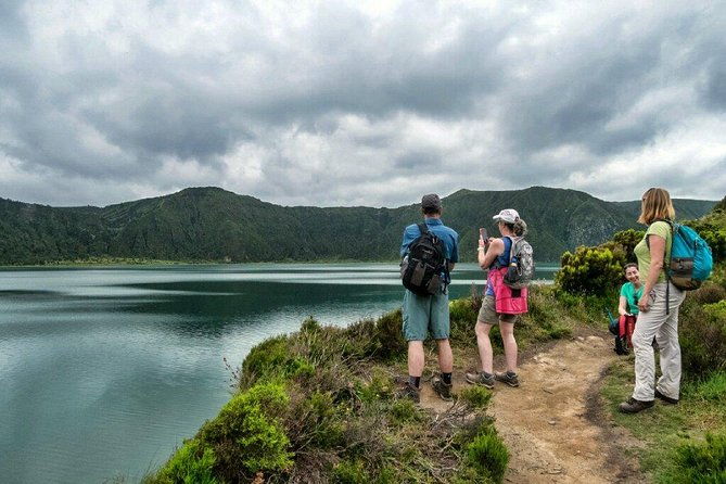 fogo-lake-hiking-tour-full-day