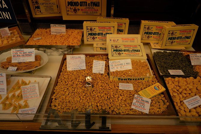 food-markets-tour-with-a-local
