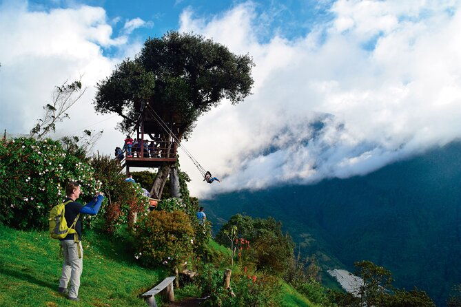 full-day-banos-from-quito-entrance-of-the-ecuadorian-jungle