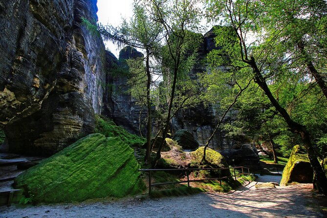 full-day-bohemia-tour-tisa-rocks-bastei-brewery-beer-tasting-2