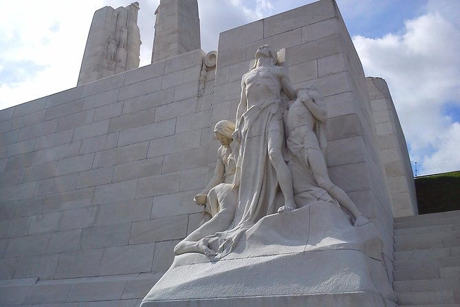 full-day-canadian-ww1-vimy-and-somme-battlefield-tour-from-arras