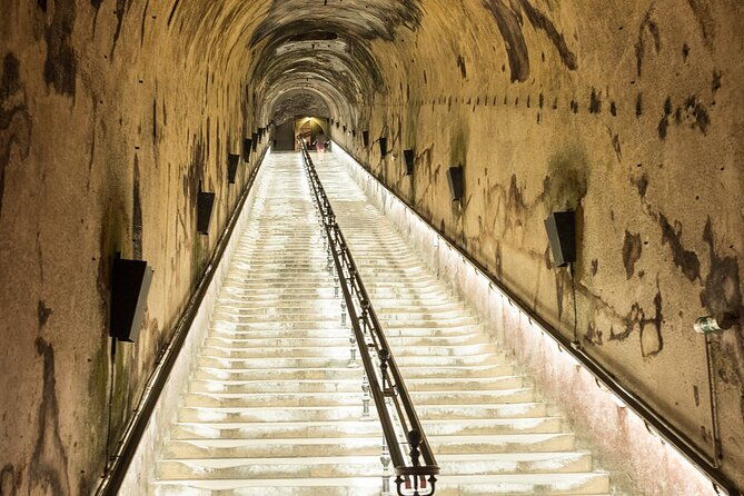 full-day-champagne-pommery-small-group-tour-3