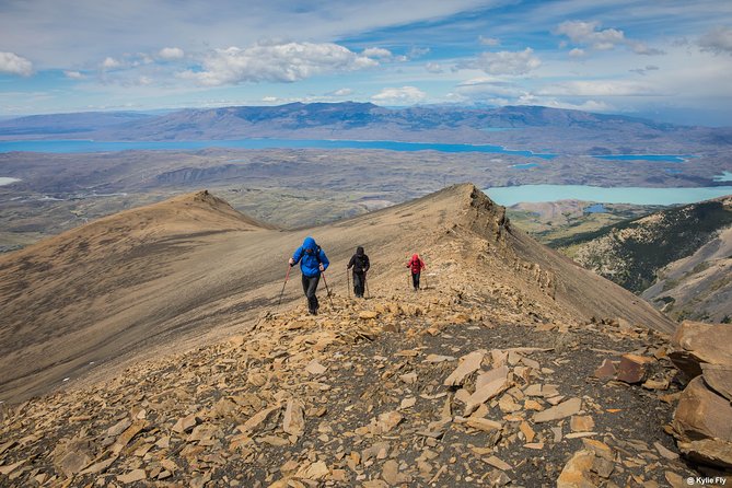 full-day-hiking-base-las-torres-torres-del-paine-national-park