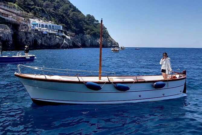 full-day-private-guided-boat-tour-of-the-capri-coast