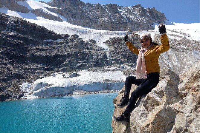full-day-tour-charquini-and-laguna-esmeralda