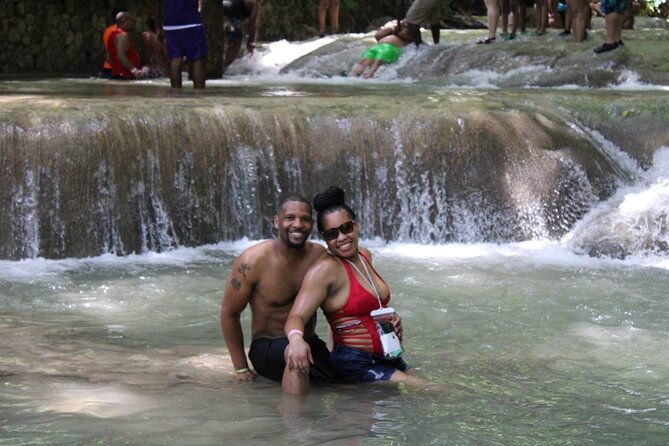 full-day-tour-of-blue-hole-and-dunns-river-falls-with-pick-up