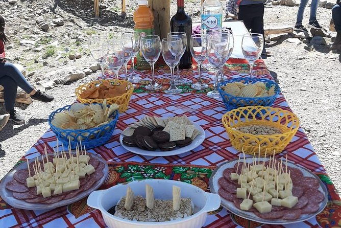 full-day-trip-to-cajon-del-maipo-yeso-reservoir-picnic