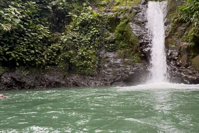 full-day-waterfalls-adventure-in-quepos-manuel-antonio-costa-rica