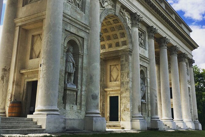 fullday-private-tour-in-lednice-and-valtice-with-castle-visiting