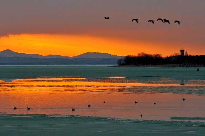 fun-kayaking-in-lake-trasimeno-with-lunch-umbria