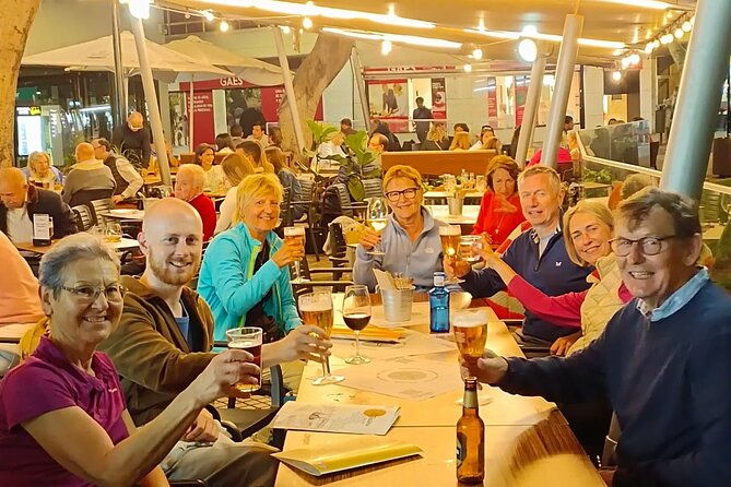 gastronomic-bike-tour-through-las-palmas-at-night