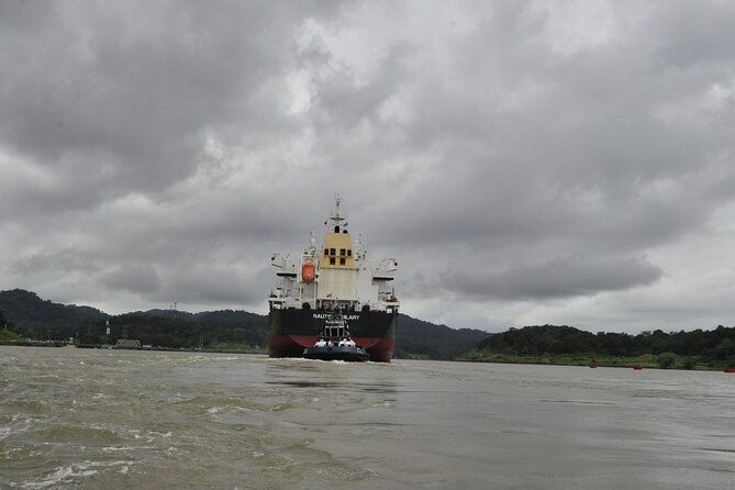 gatun-lake-and-rain-forest-tour