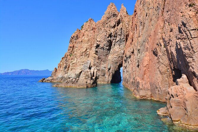 getaway-to-the-calanques-of-piana-de-cargese-in-a-small-group