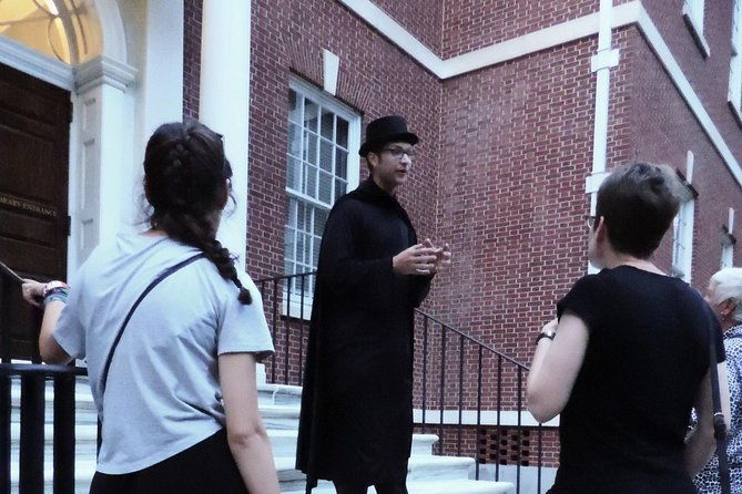 ghost-tour-of-philadelphia-by-candlelight