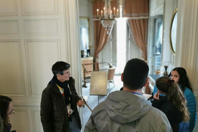 giverny-and-versailles-full-day-private-guided-tour-with-hotel-pickup