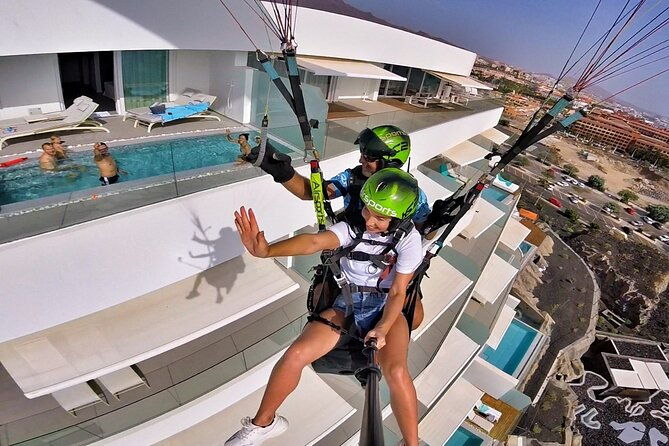 gold-paragliding-flight-including-videos-photos-t-shirt-and-a-bottle-of-cava