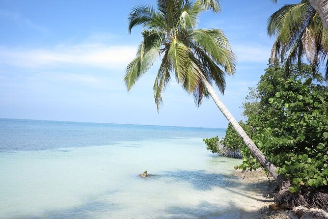 great-tours-rosario-island-blue-beach-cholon-and-white-beach