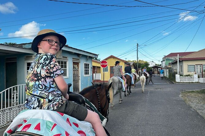 gros-islet-village-horseback-riding-run-with-dores-riding-stable