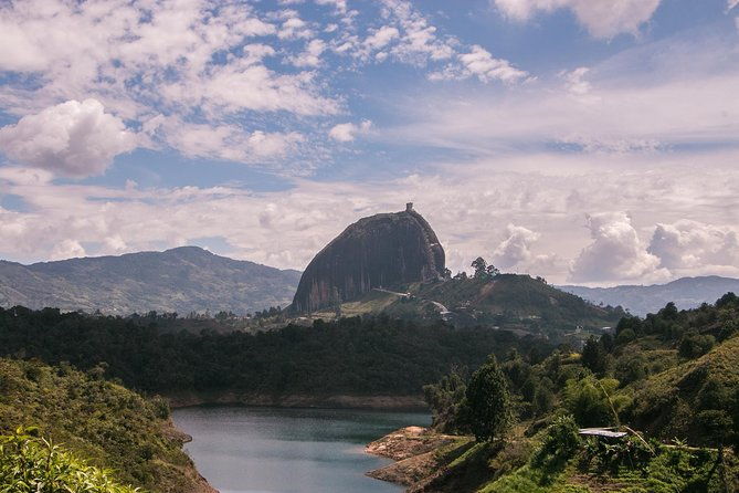 guatape-and-el-penol-day-trip-from-medellin