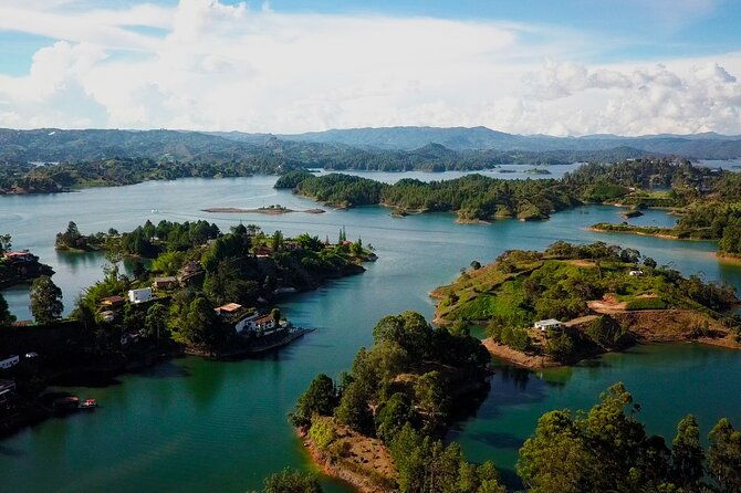 guatape-private-tour-with-helicopter-ride-from-medellin