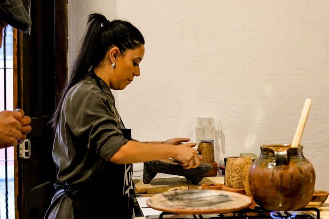 guatemalan-bean-to-bar-ceremonial-cacao-and-chocolate-experience