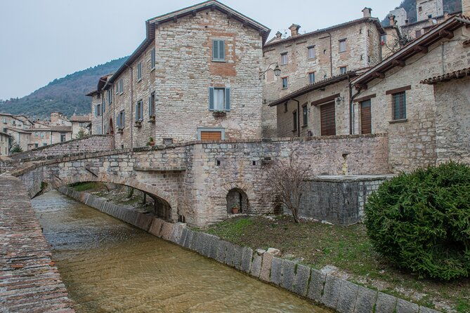 gubbio-private-walking-tour-with-official-guide