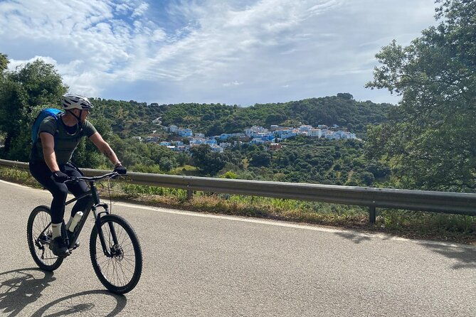 guided-cycling-blue-village-ronda-moderate-level-difficulty