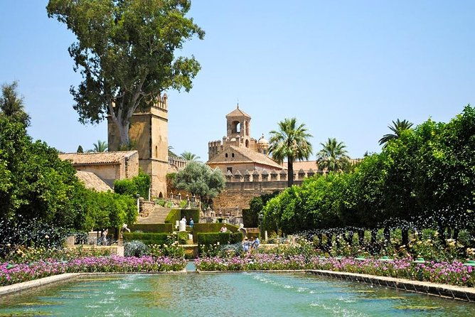 guided-tour-discover-the-2-great-monuments-in-cordoba-mezquita-and-alcazar-3