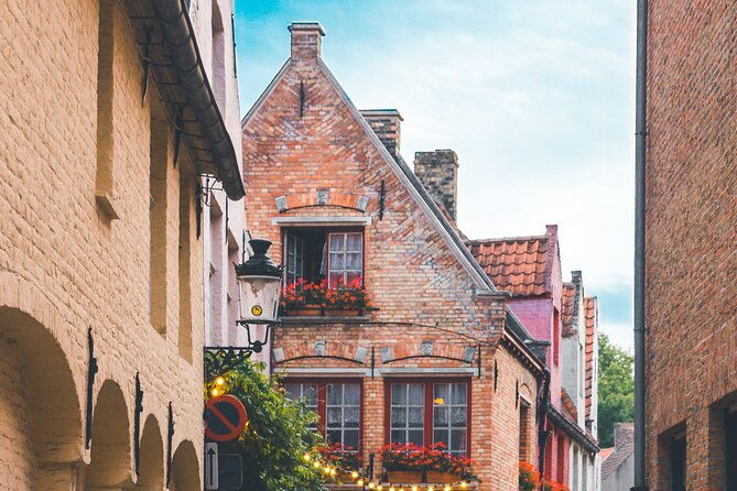 guided-tour-of-bruges-and-boat-tour-beer-tasting-opt