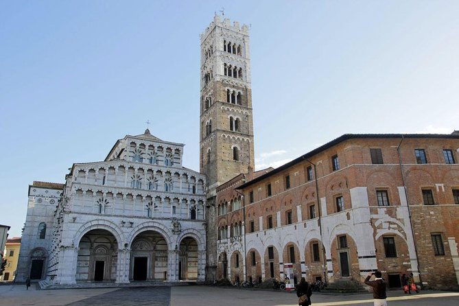 guided-tour-of-lucca-by-e-bike-or-city-bike