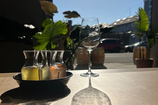 guided-wine-tasting-at-berkeley-wineries-with-local-sommeliere-2