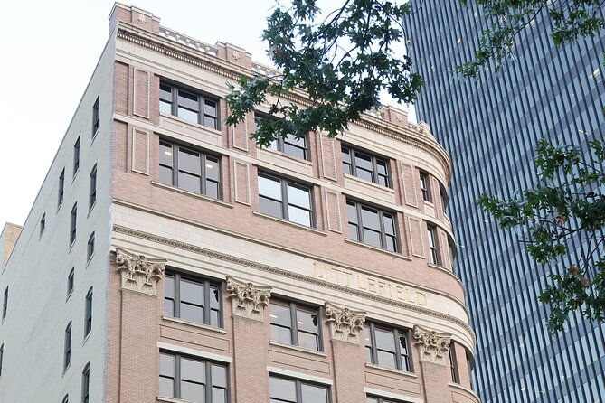 ha-ha-haunted-austin-walking-ghost-tour-2