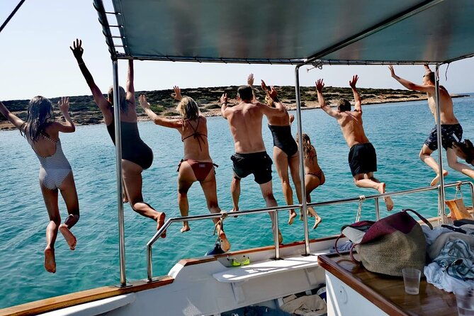 half-day-boat-tour-from-naoussa-port-and-bay